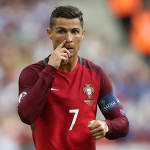 九游体育jiuyousports-球员是否应参与联盟全球战略制定，球员就应该在